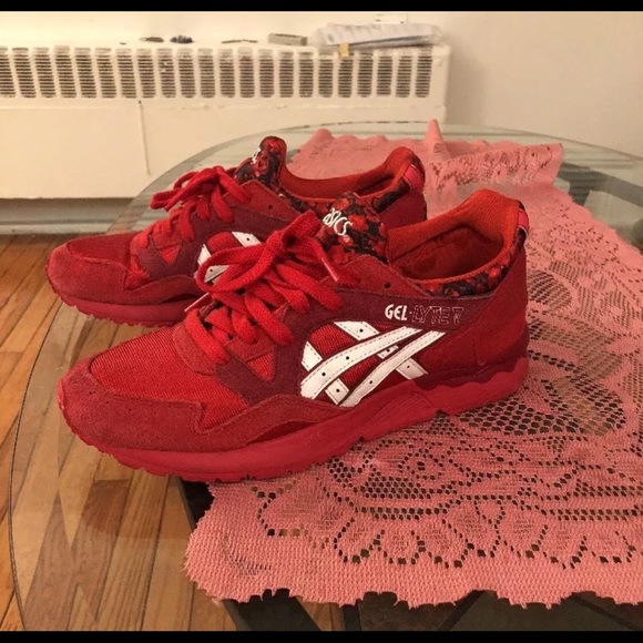 {keywor d} asics gel lyte v valentines